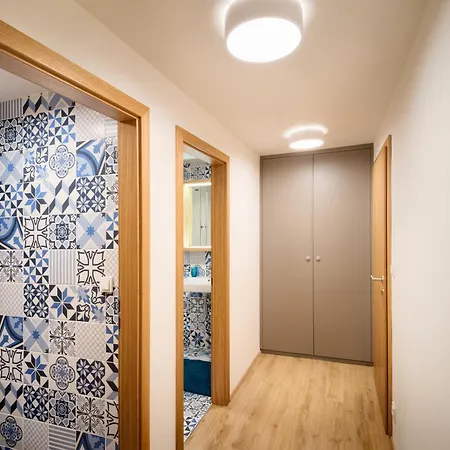 2. Apartman Na Fare Mezonet Лоучна-над-Десноу Екстер'єр фото