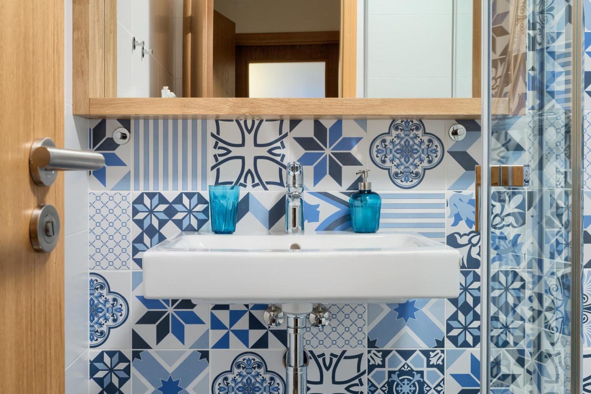 2. Na Fare Mezonet Apartment *